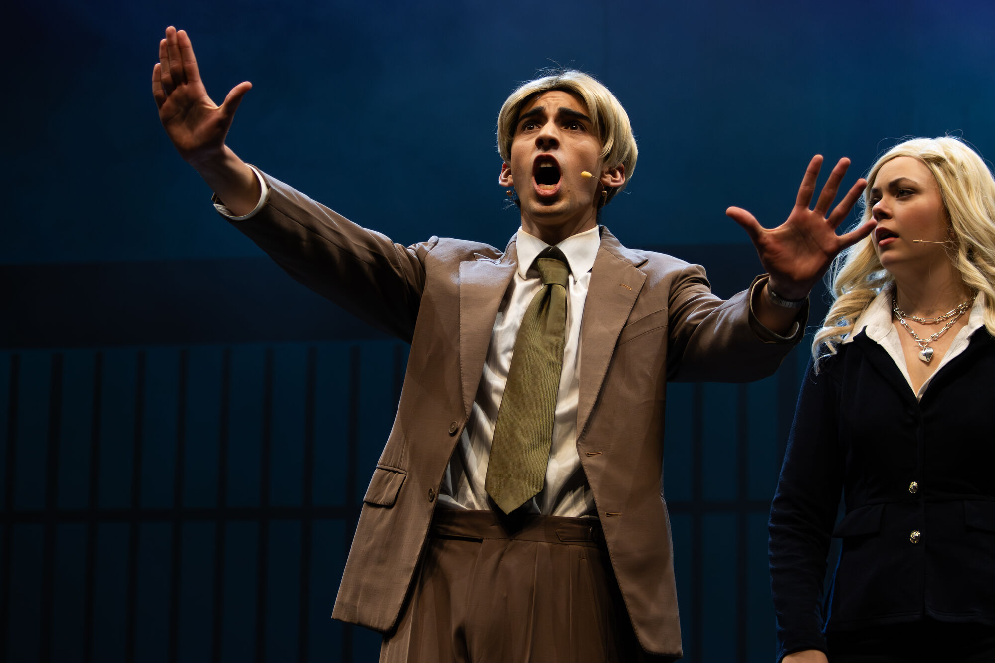 Legally Blonde, cast member on stage