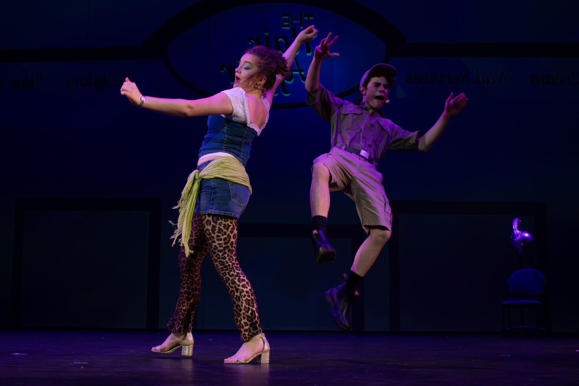 Legally Blonde, cast member on stage
