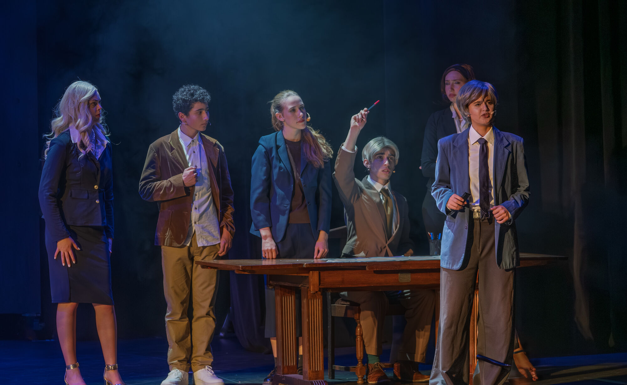 Legally Blonde, full stage lighting look, warm wash